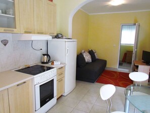 Interior - für 4 Personen ca. 50 m² in Budva, Adriaküste Montenegro (Küste um Budva) by Interhome (Budva)