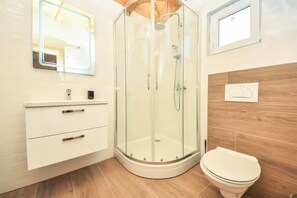 Shower, hair dryer - Quiet 5 Bedroom Villa near Biograd (Tinj)
