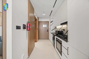 Basic Studio | Private kitchen - The Velvet Apex Studio w/ Jacuzzi Trillionaire (Dubai)