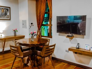 Dining - "Touch of Wood" mit Terrasse by Interhome (Quito)