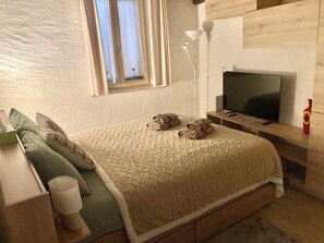 1 bedroom, iron/ironing board, WiFi, bed sheets - Warm independent rustic apartment, for nature lovers (Miglieglia)