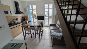 Dining - “Résidence de la Plage” Apartment with Private Terrace and Balcony (Saint-Gilles-Croix-de-Vie)
