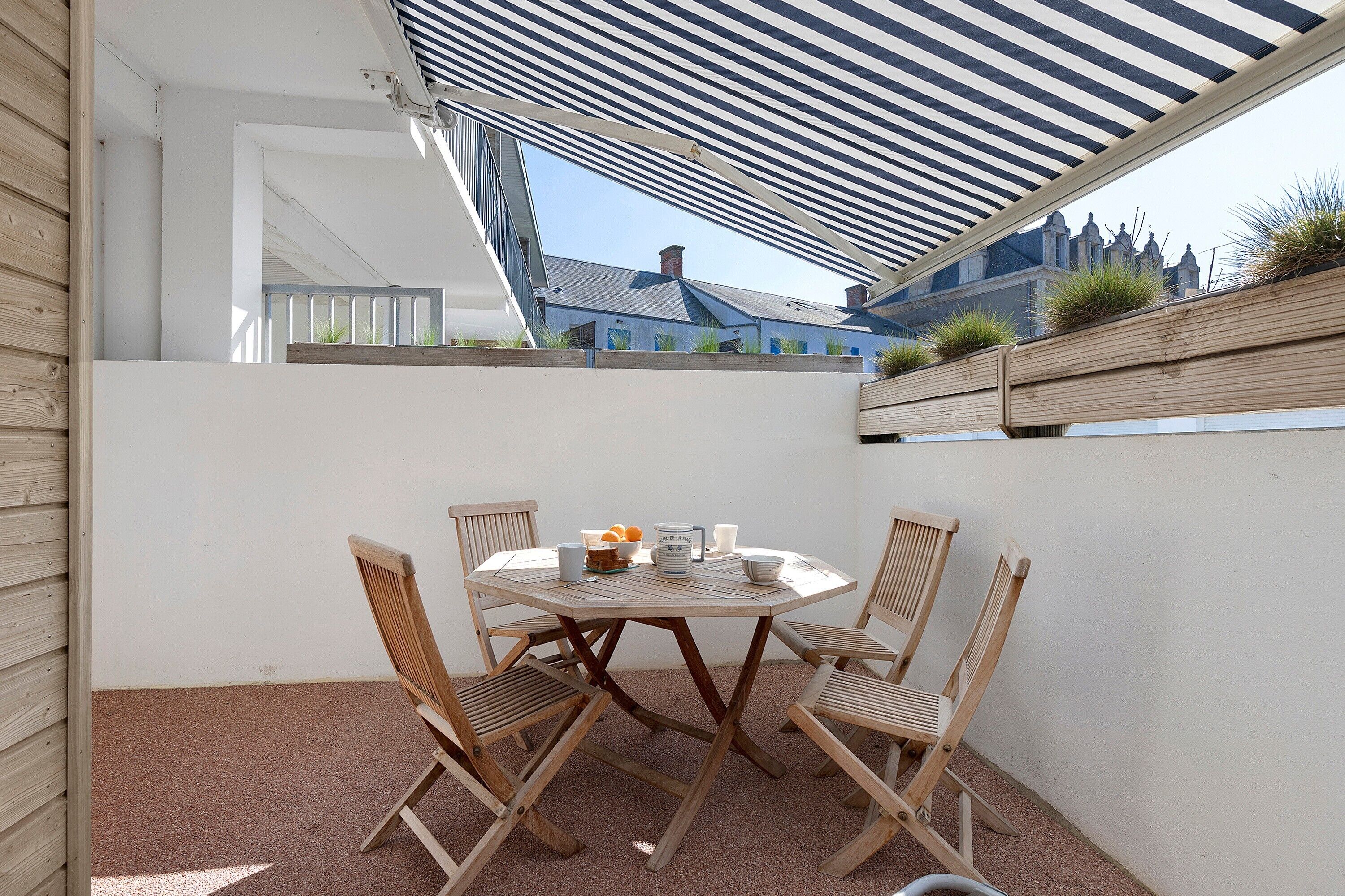 屋外ダイニングエリア