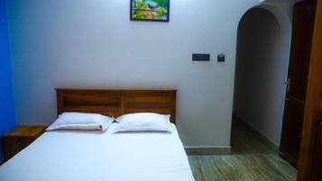 1 slaapkamer, een strijkplank/strijkijzer, wifi, beddengoed