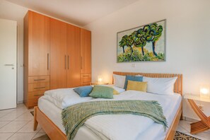 2 Schlafzimmer, Bügeleisen/Bügelbrett, Reisekinderbett, kostenloses WLAN