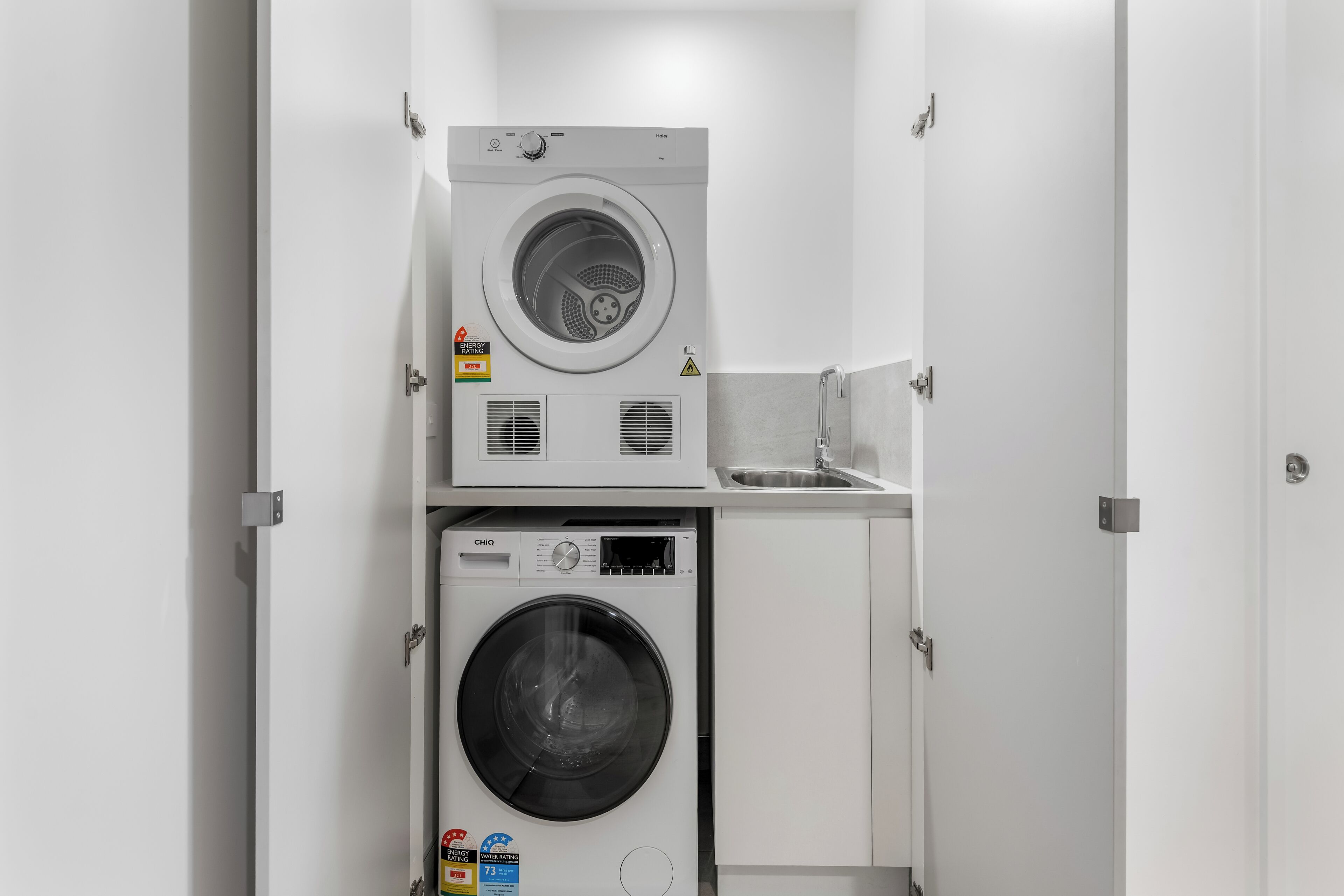 Fully equipped washer and dryer. Koala eco laundry washing liquid provided
