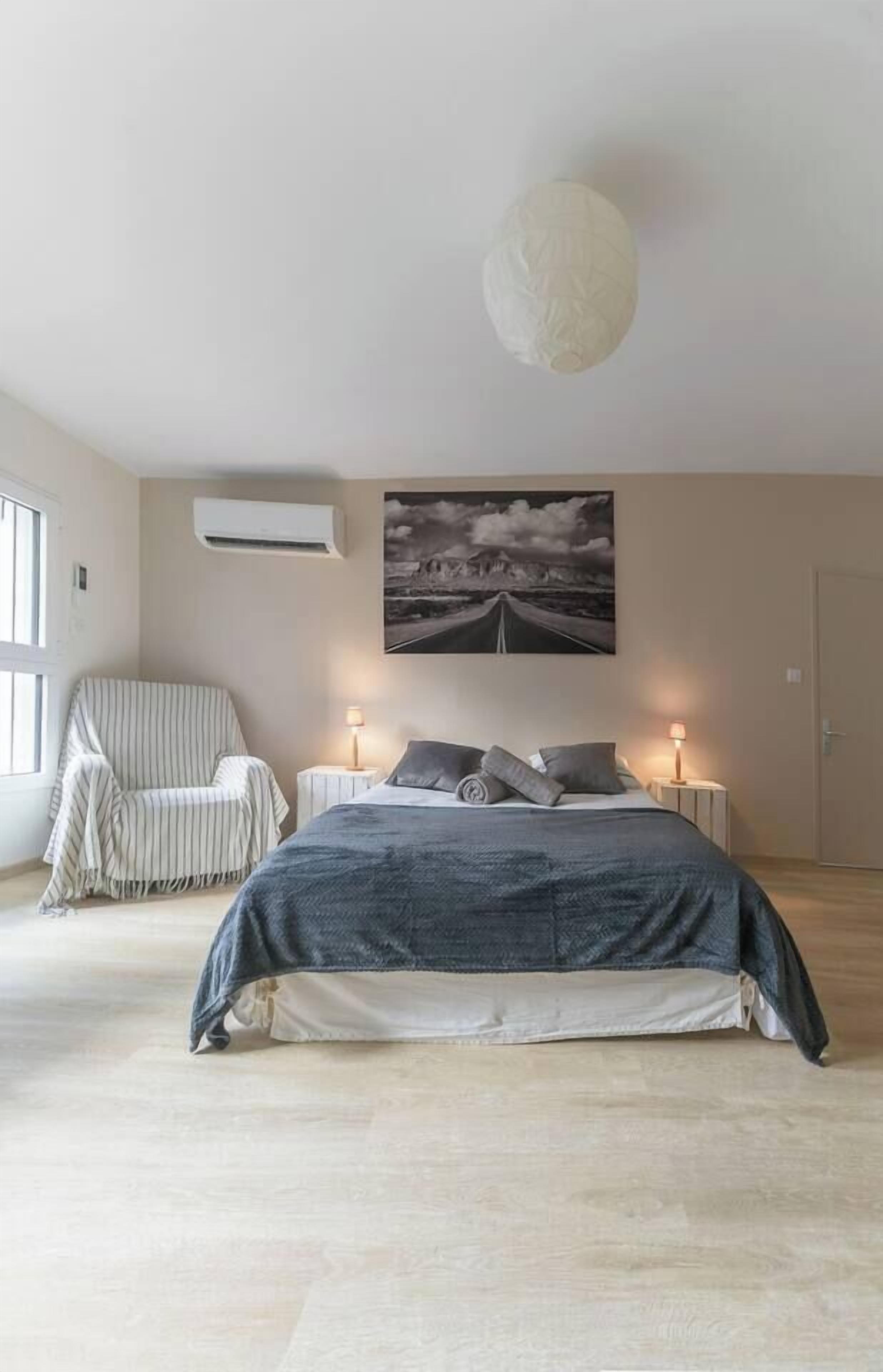 Desk, iron/ironing board, travel crib, WiFi