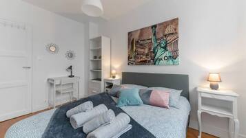 Fer et planche Ă repasser, lit parapluie, Wi-Fi gratuit, draps fournis