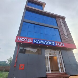 Exterior - Hotel Ramayan Elite (Ayodhya)