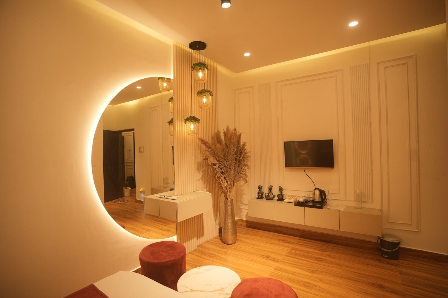 Standard Double Room, City View | Interior