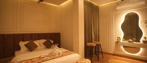 Deluxe-Doppelzimmer, Balkon, Stadtblick