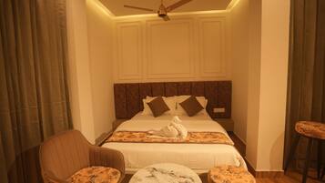 Deluxe Double Room, Balcony, City View | Desk, laptop workspace, free WiFi