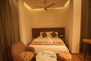 Deluxe Double Room, Balcony, City View | Desk, laptop workspace, free WiFi - Meghnad By Padmaraag (Nalbari)