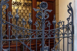 Exterior detail - Elegant Historic Apartment in Trieste City Centre (Trieste)