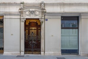 Exterior detail - Elegant Historic Apartment in Trieste City Centre (Trieste)