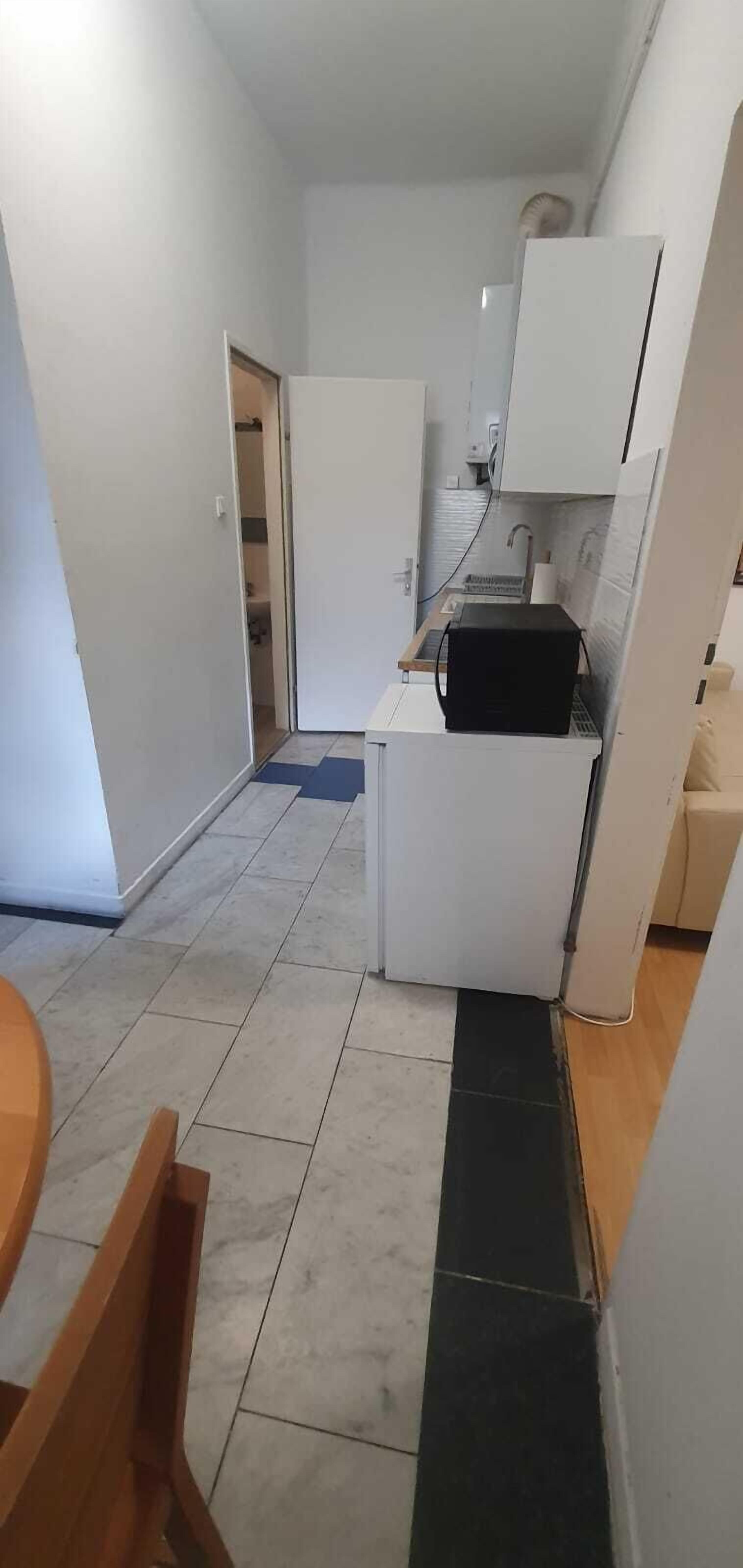 ベーシック アパートメント | 専用キッチン | 冷蔵庫、電子レンジ、オーブン、コンロ