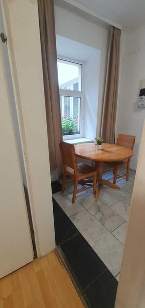 Exterior - Modern Apartment Near Enkplatz (Vienna)