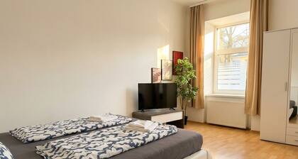 Modern Apartment Near Enkplatz