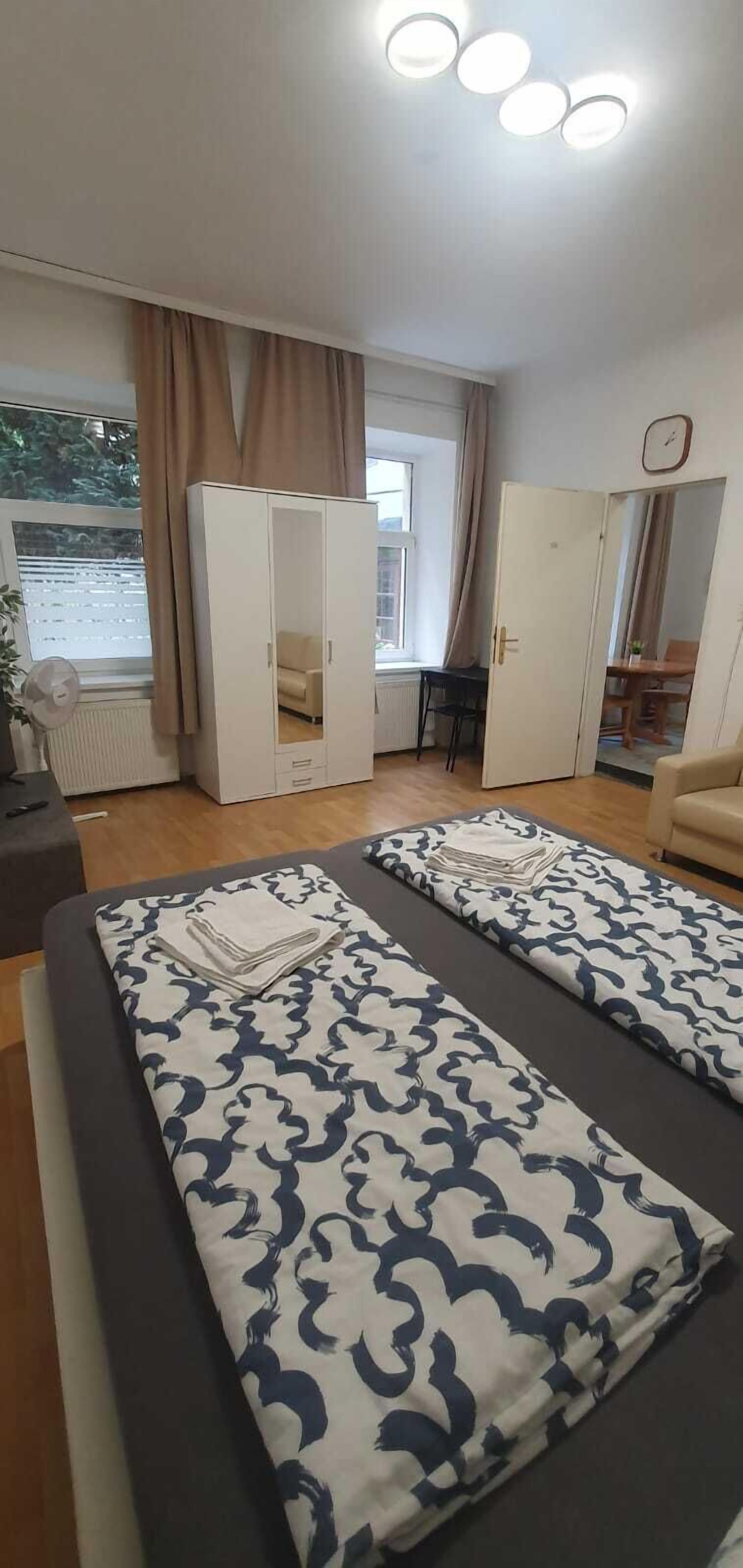 基础公寓 | 熨斗/熨板、免费 WiFi