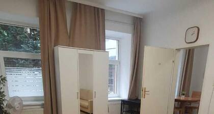 Modern Apartment Near Enkplatz