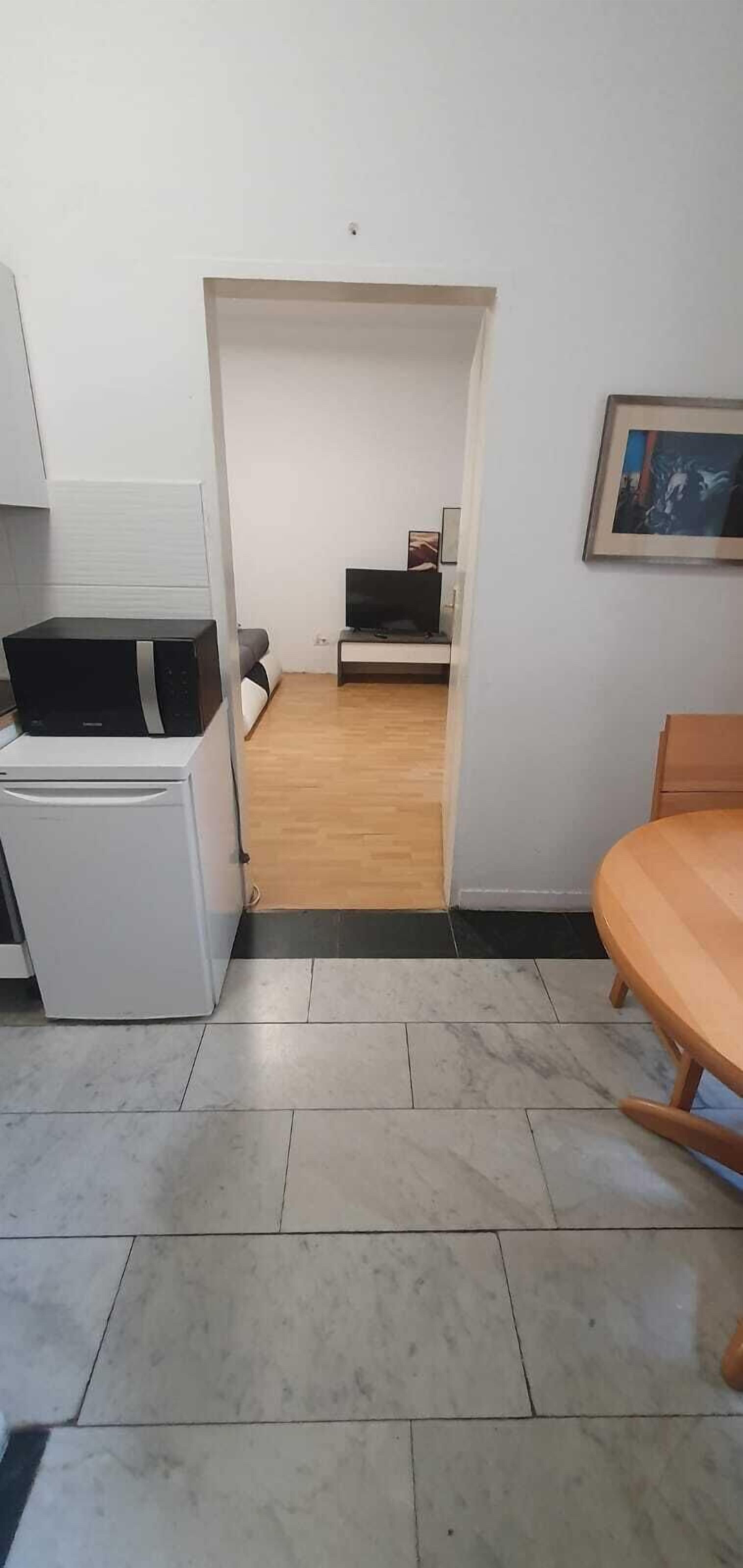 ベーシック アパートメント | 専用キッチン | 冷蔵庫、電子レンジ、オーブン、コンロ