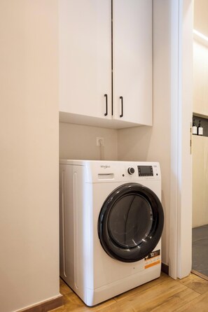 Laundry room - Theni City Apartment by Zen Estate (Chania)