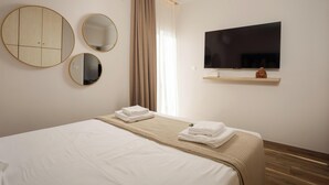 Ảnh chưa phân loại, 2 trong số 33 ảnh, nút