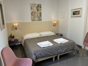 2 quartos, ferros/tábuas de passar roupa, Wi-Fi, roupa de cama