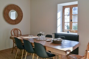 Dining - La Maison de la Pépée, Gîte for 8 – Bugey: Nature, Tranquility & Authenticity (Groslée-Saint-Benoit)