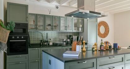 Cottage 'La Maison De La Pépée' with Mountain View and Shared Terrace