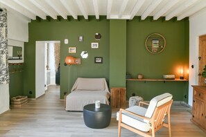 Interior - Cozy Studio “Rendez-vous au Rez” for 2 Guests (Groslée-Saint-Benoit)