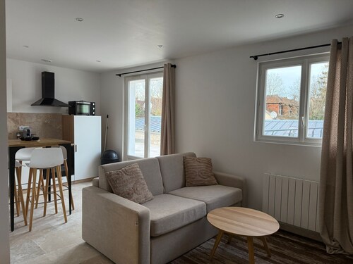 Le prestige - Charming new T2 with terrace.