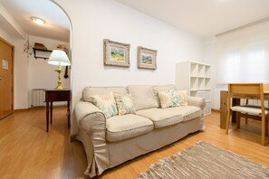 TV - Modern and functional flat with two double bedrooms in Madrid Tempory BEN28BE (Madrid)
