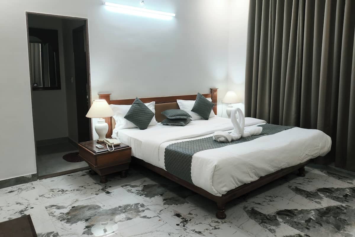 Kamar Double Mewah | Meja kerja, ruang kerja ramah laptop, dan Wi-Fi gratis