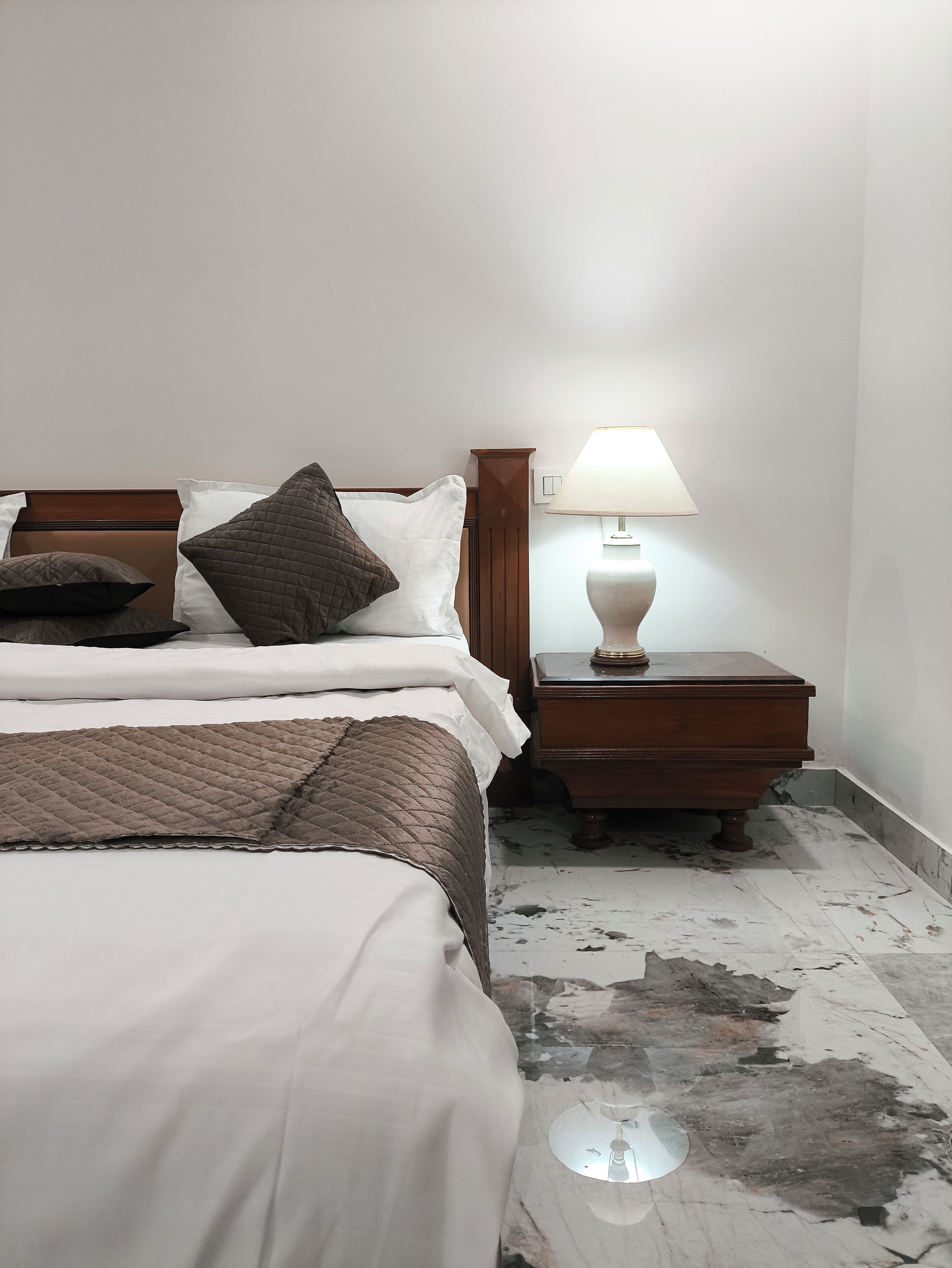 Luxury Double Room | Desk, laptop workspace, free WiFi