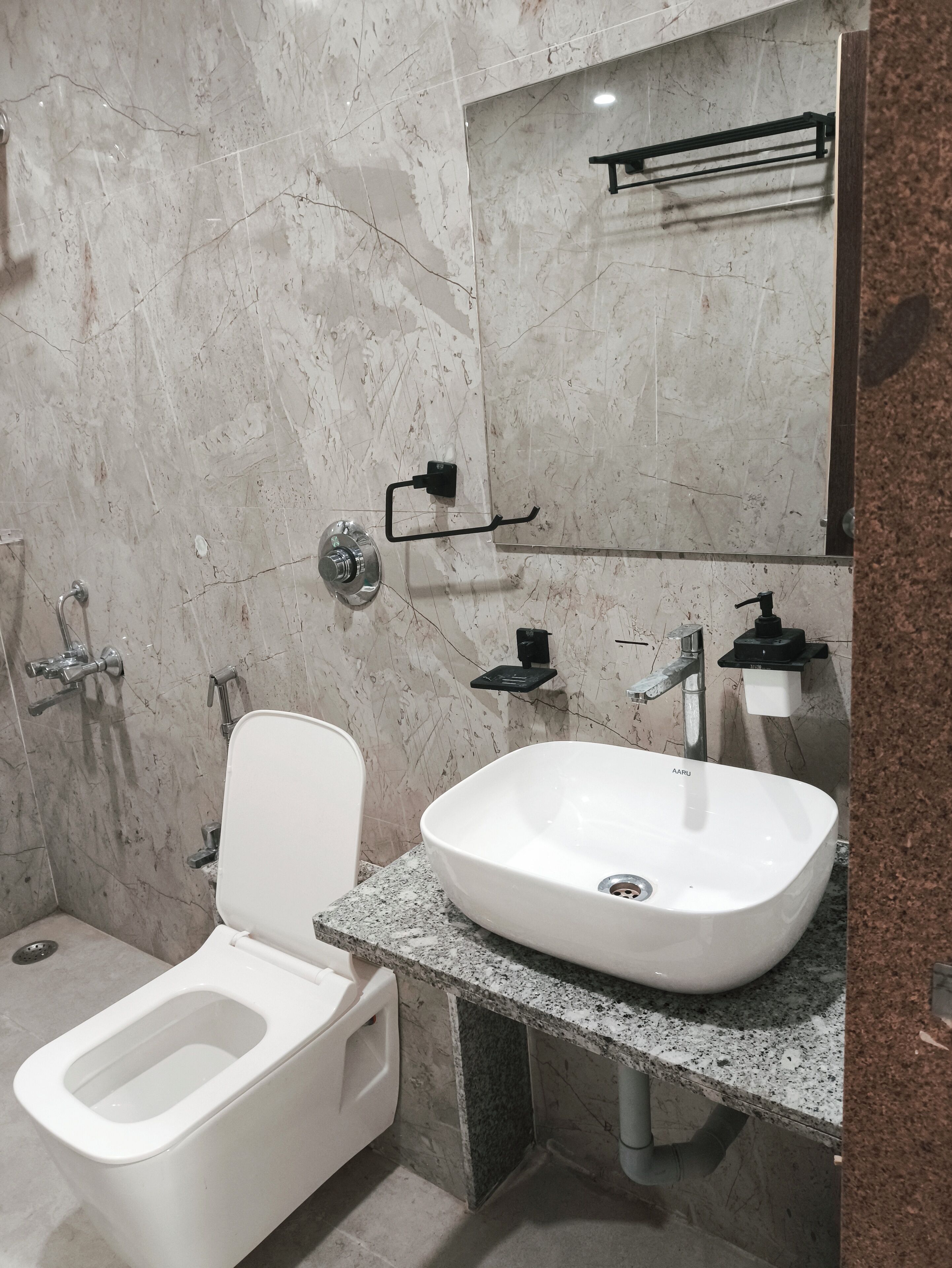 Superior-Doppelzimmer | Badezimmer | Handtücher, Seife, Shampoo, Toilettenpapier