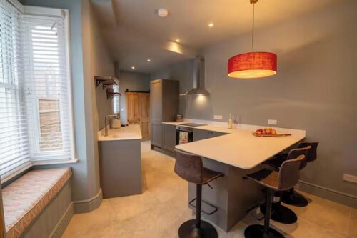 Victorian 3 bedroom Terrace 10 mins walk to Colchester centre