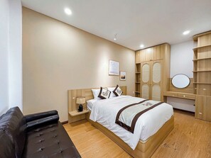 Caja de seguridad en la habitación, escritorio y cortinas blackout 