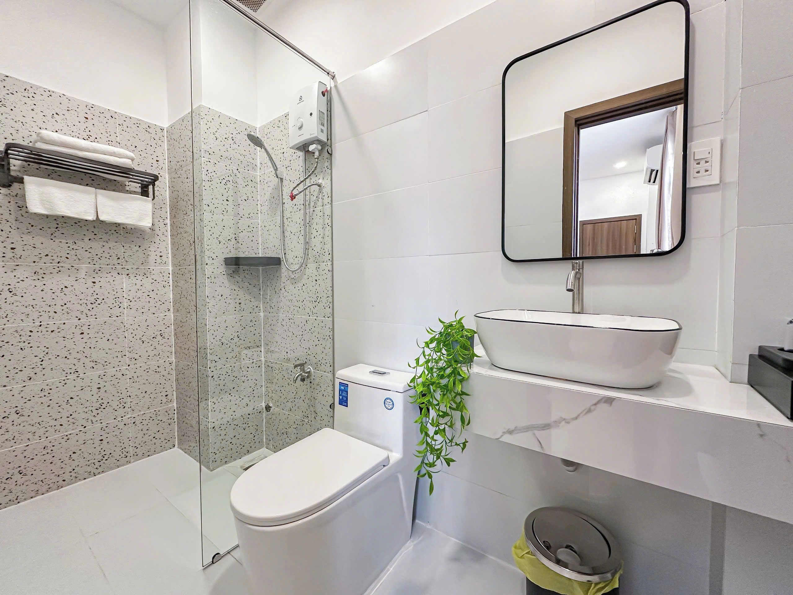 华丽双人房, 城市景观 | 浴室 | 淋浴设施、吹风机、拖鞋、毛巾