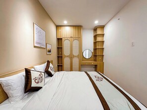 Caja de seguridad en la habitación, escritorio y cortinas blackout 