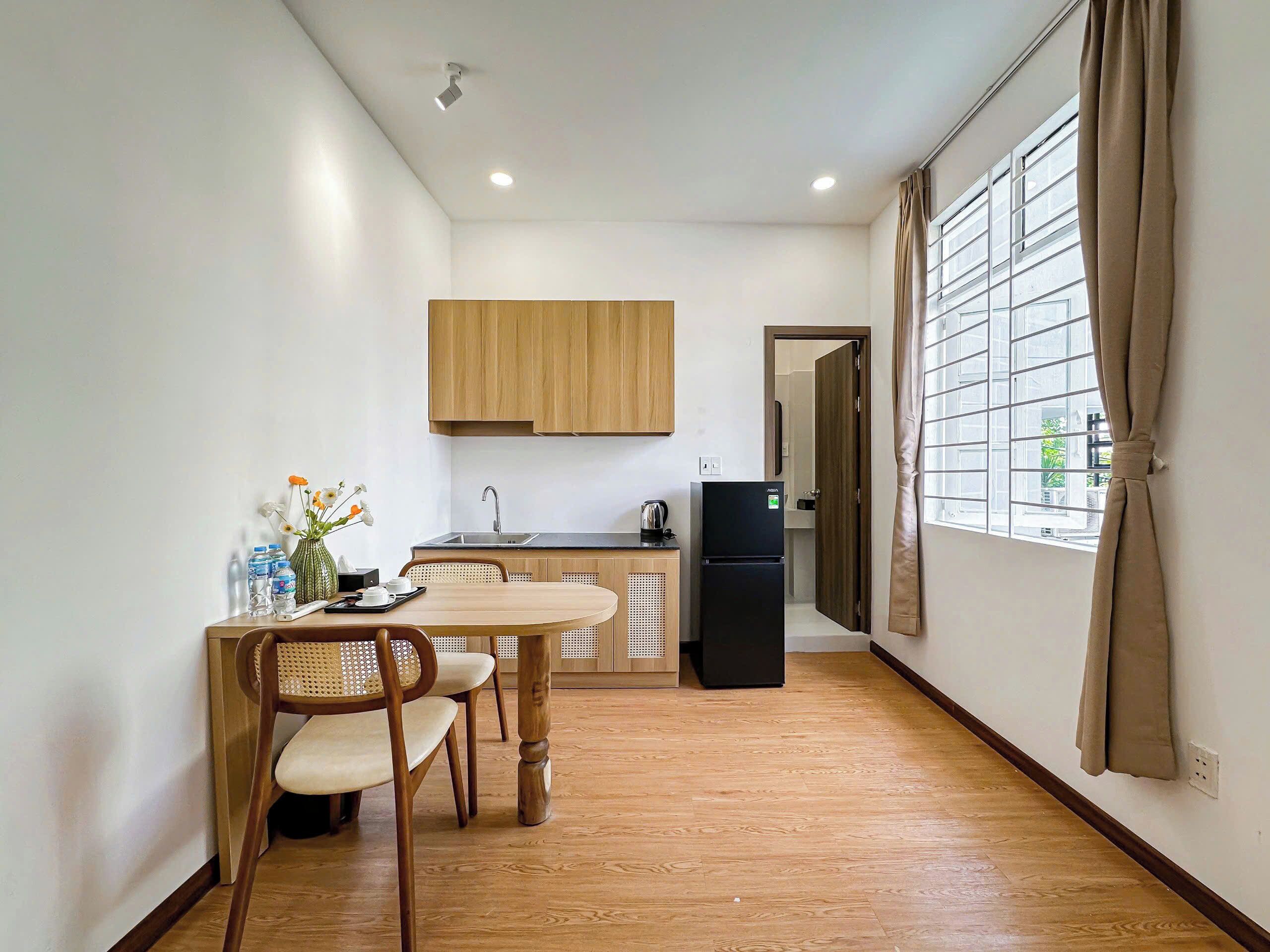 Caja de seguridad en la habitación, escritorio y cortinas blackout 