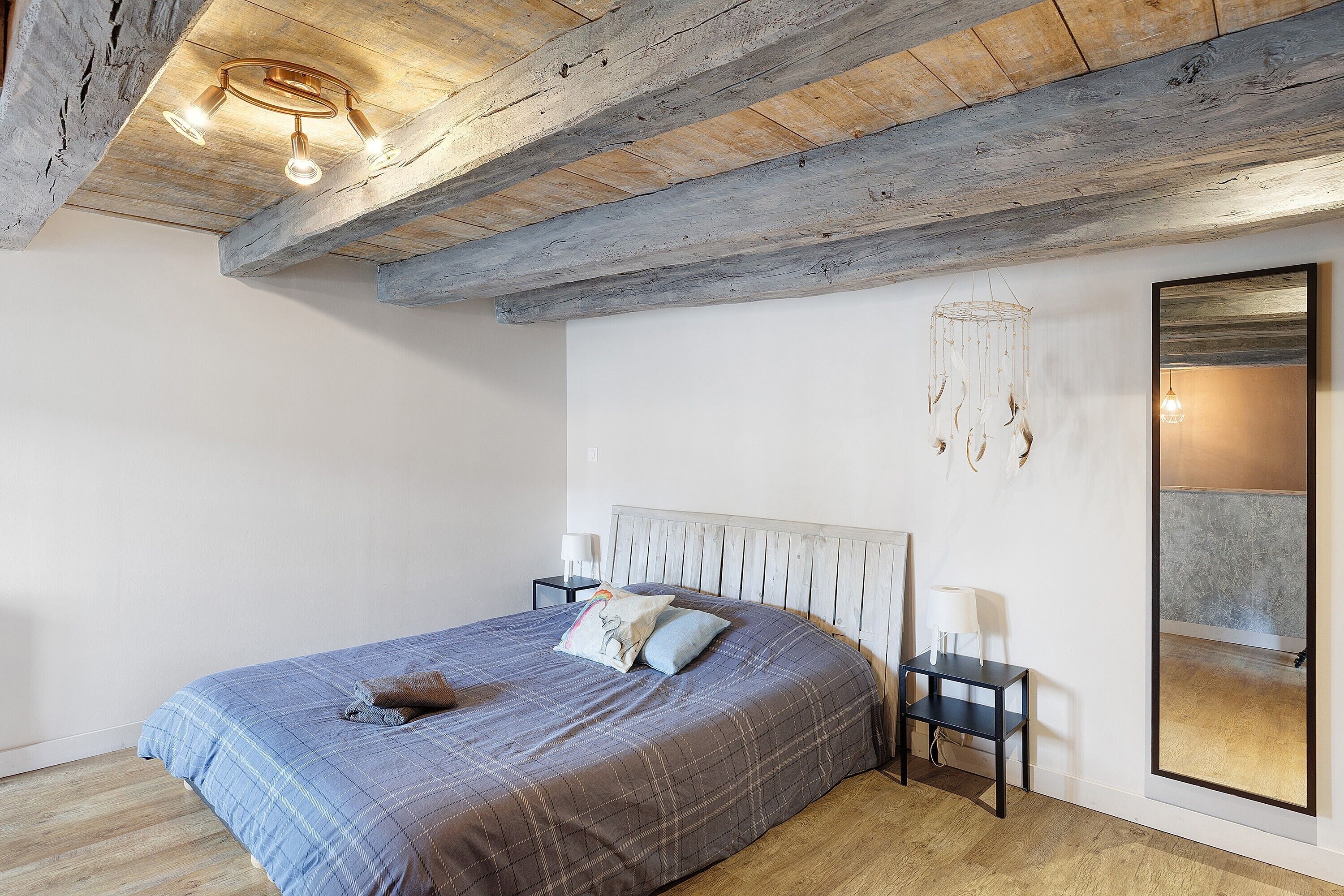 1 chambre, fer et planche à repasser, Wi-Fi, draps fournis
