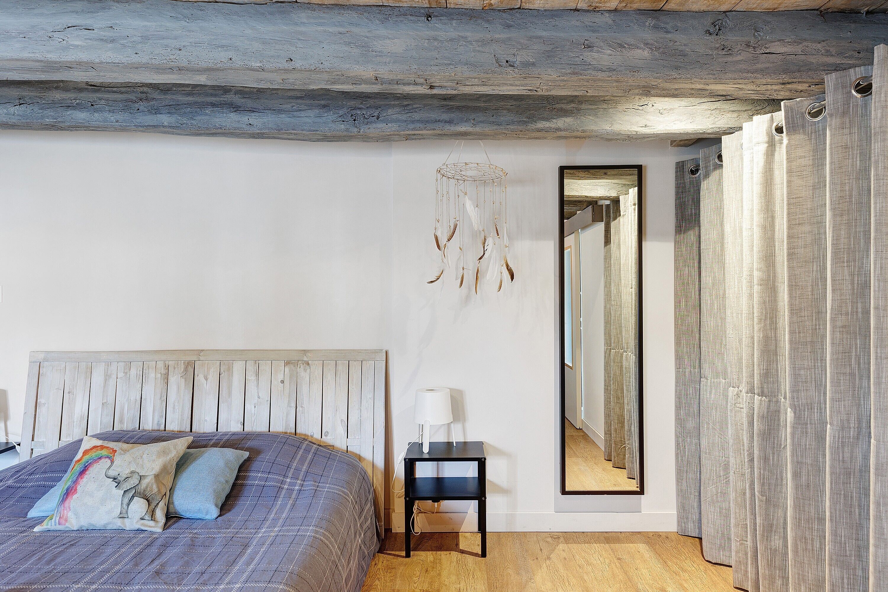 1 slaapkamer, een strijkplank/strijkijzer, wifi, beddengoed