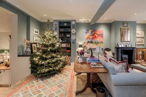 Lobby - Tonsleys Family Retreat, by Veeve (London)