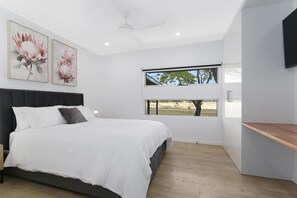Room - Ebden Lake House - Stylish two bedroom apartment right on Lake Hume (Ebden)