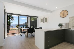 Dining - Ebden Lake House - Stylish two bedroom apartment right on Lake Hume (Ebden)