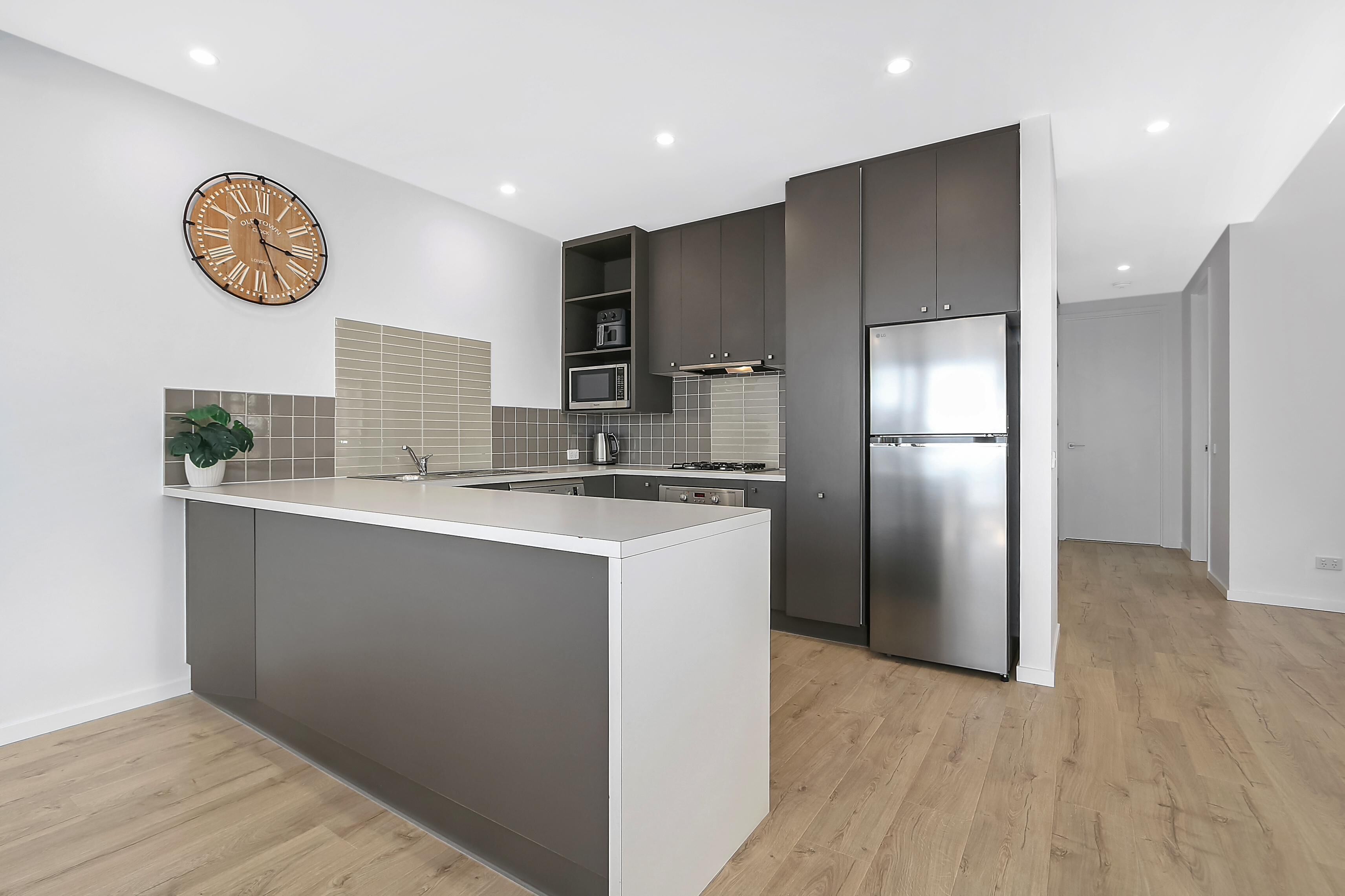 Microonde, forno, piano cottura, lavastoviglie