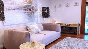 Maison, 3 chambres, bain à remous, vue jardin | Salle de séjour