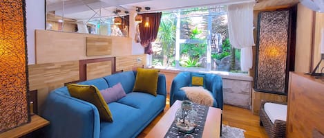 Ferienhaus, 3 Schlafzimmer, Whirlpool, Gartenblick | Wohnzimmer