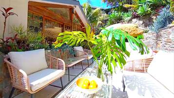 Maison, 3 chambres, baignoire à remous, vue sur le jardin | Jardin